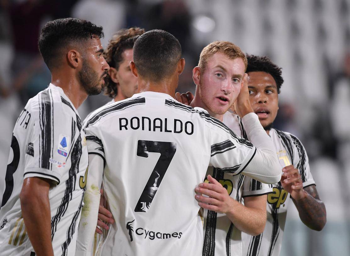 尤文图斯遭遇客场失利,主帅下课传闻四起的简单介绍 尤文图斯遭遇客场失利,主帅下课传闻四起的简单介绍