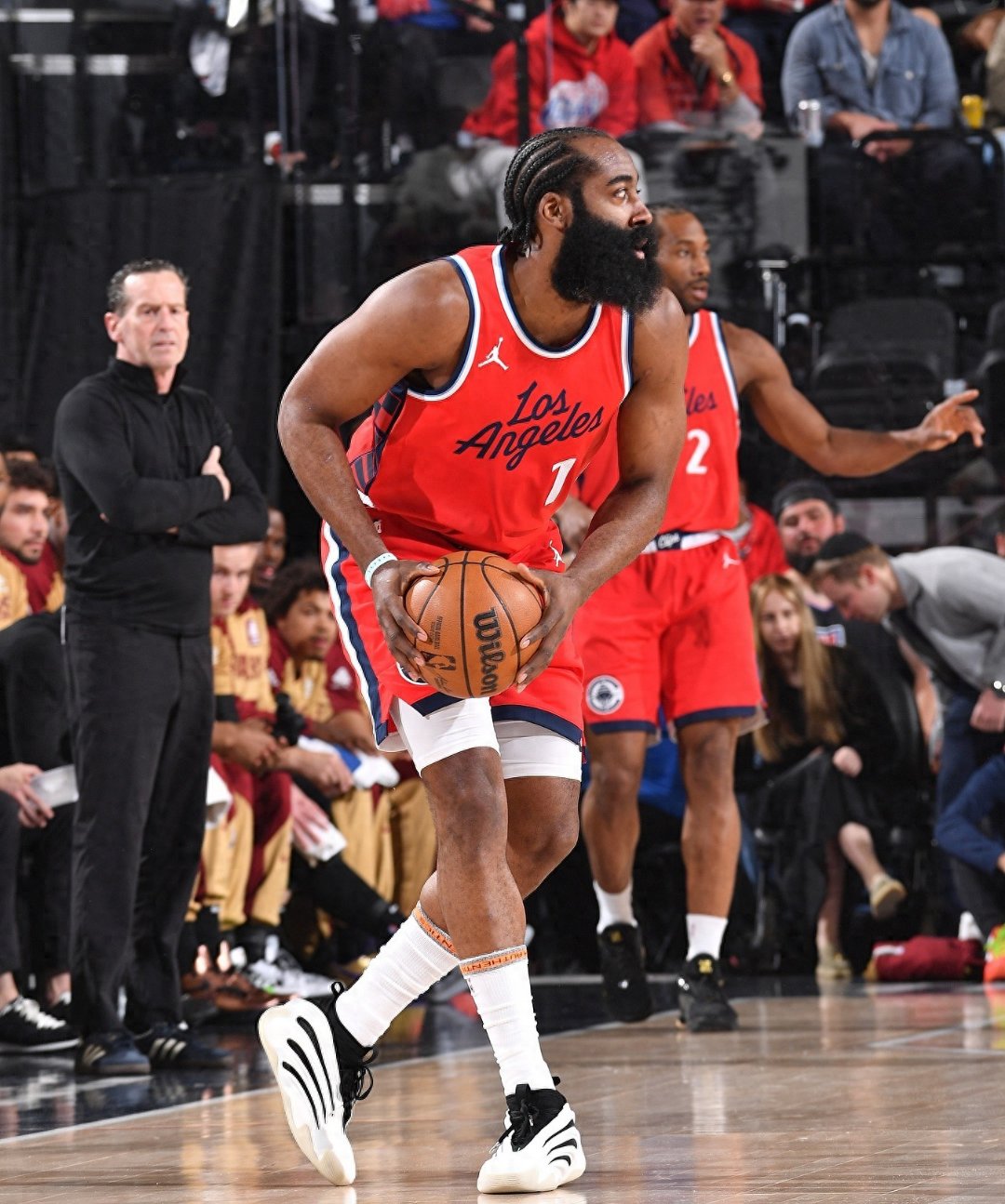 快船客场逆风翻盘，西部头名加冕的简单介绍