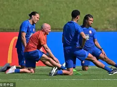 荷兰队遭遇惊险！欧锦赛资格战全力以赴的简单介绍