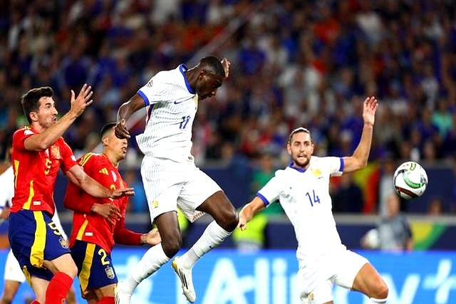 欧国联新秀表现抢眼，大放异彩引发瞩目的简单介绍